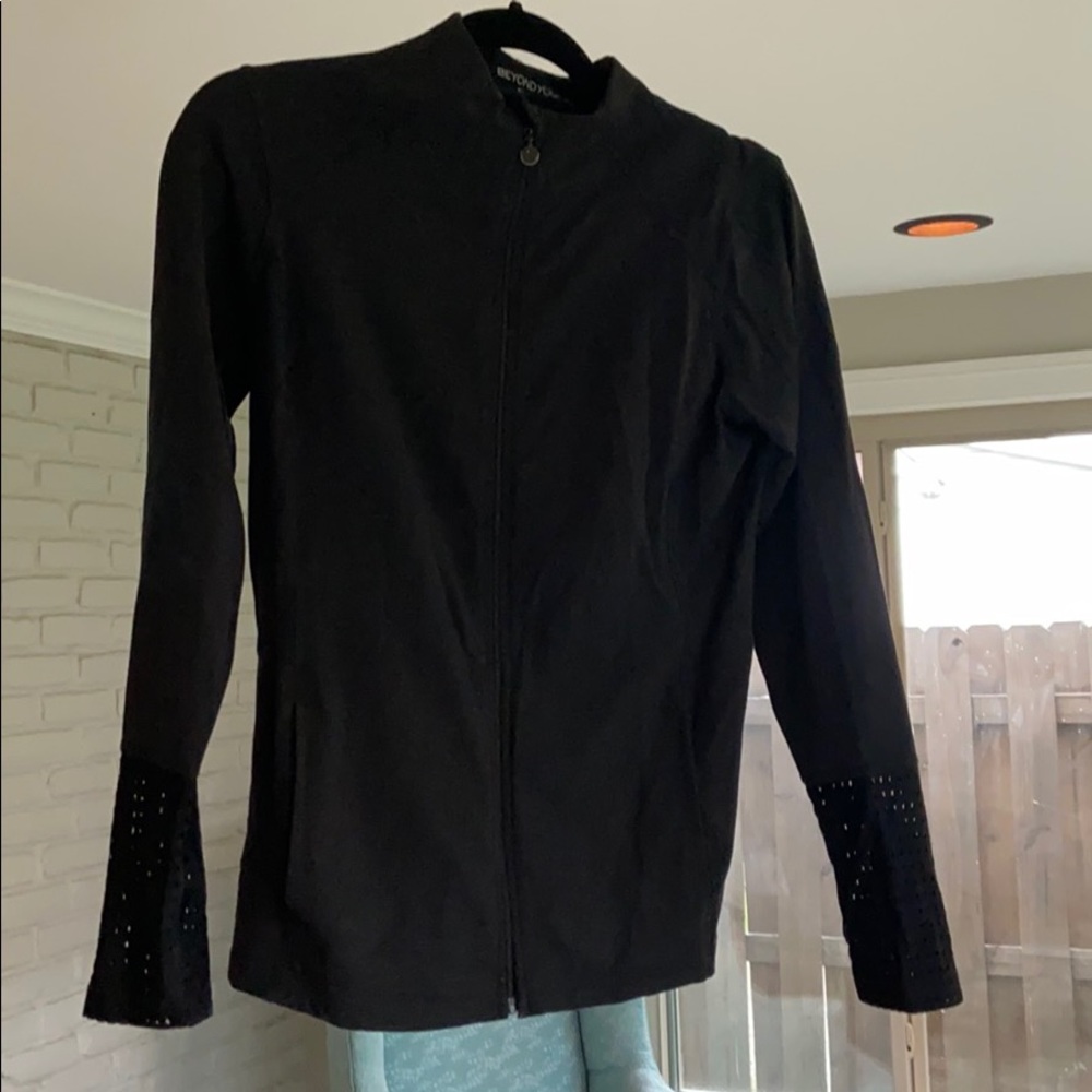 Beyond Yoga mock neck mesh jacket